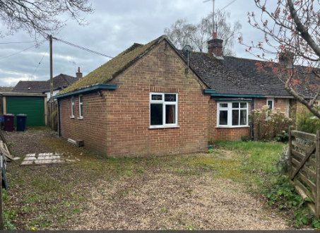 Bungalow for Refurbishment in Surrey photo